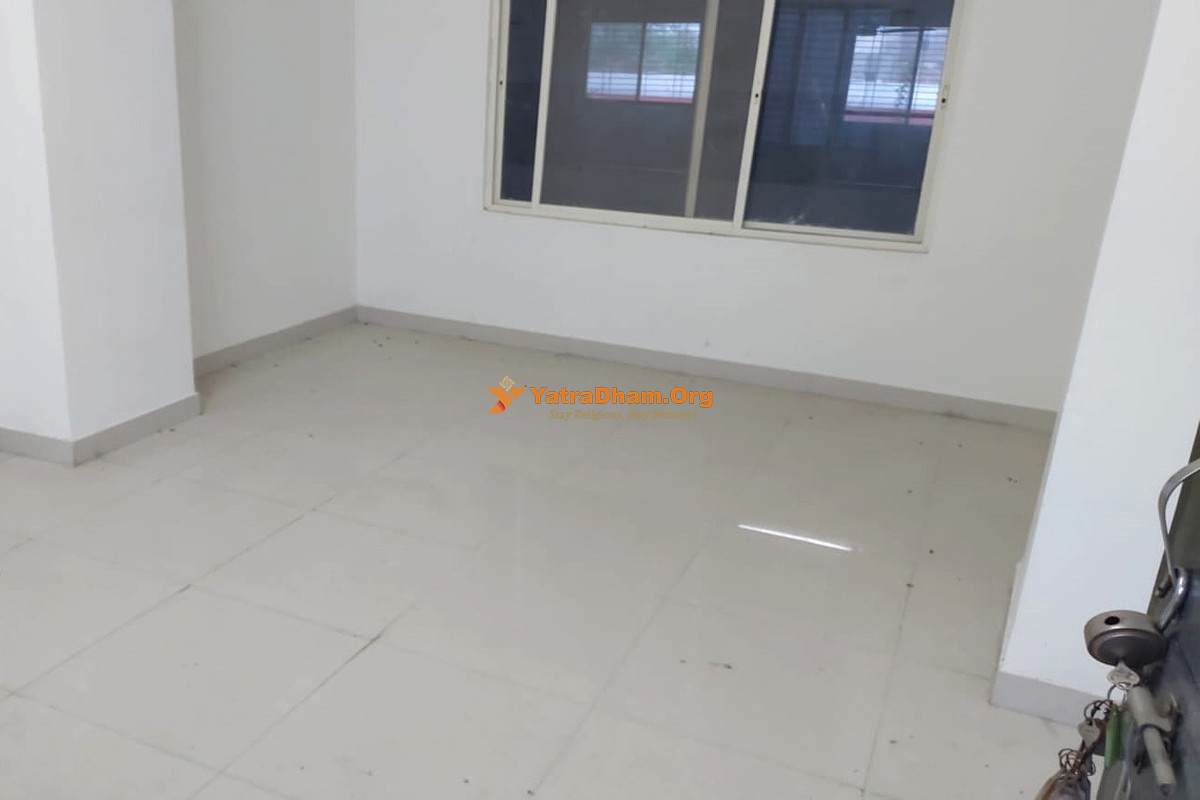 Shree Neminath Digambar Jain Atishay Kshetra Bhavan Ujjain (Jaysinhpura) 2 Bed Non AC Simple Room
