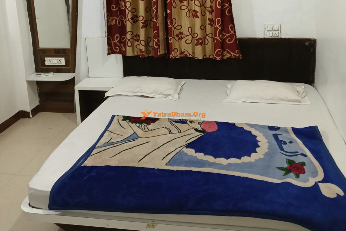Hotel Shree Gajanan Omkareshwar 2 Bed Room