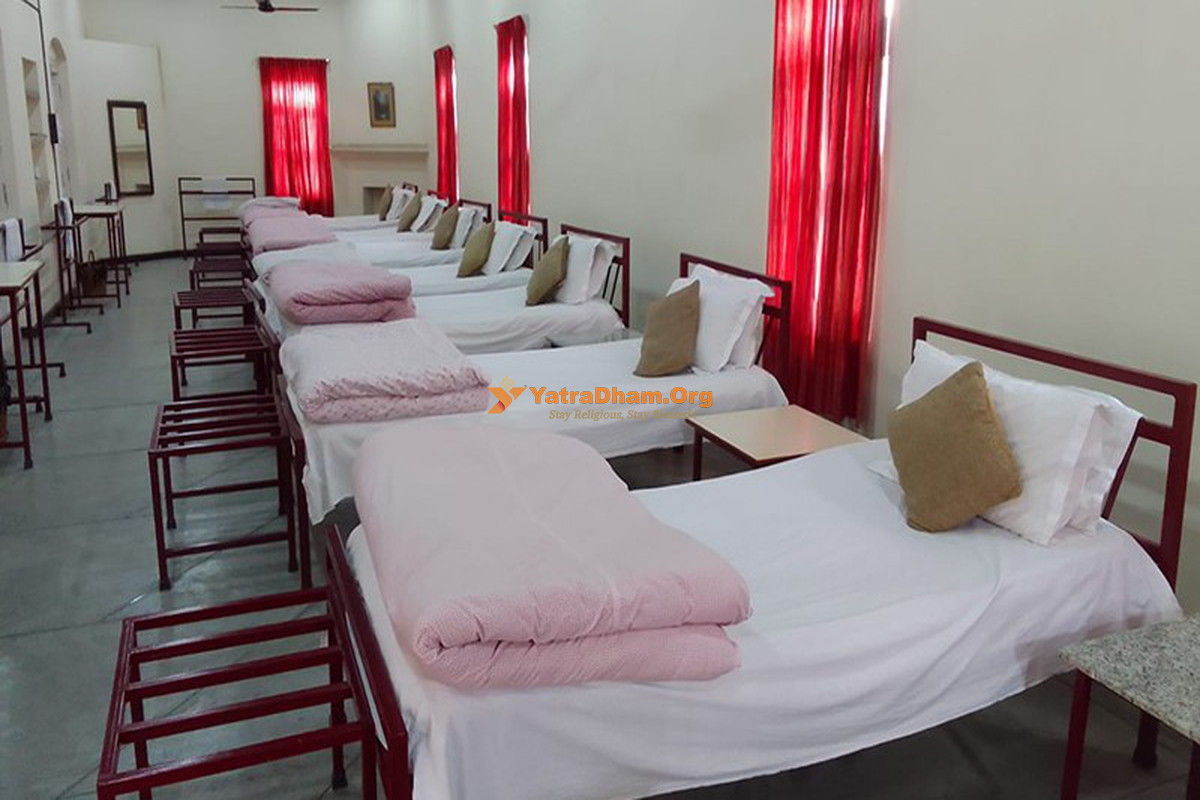 Naurang Yatri Niwas Garli Dormitory Room View