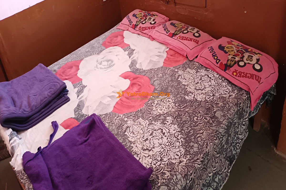Omkareshwar Adivasi Samaj Dharamshala 2 Bed Room View