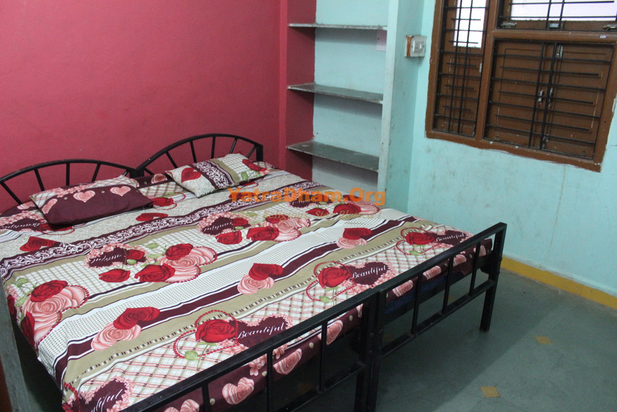 Kshartiya Rajput Samaj Omkareshwar 2 Bed Non AC Room