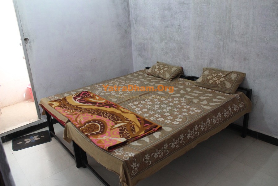 Shri Sain Samaj Dharamshala Omkareshwar 2 Bed Non AC Room