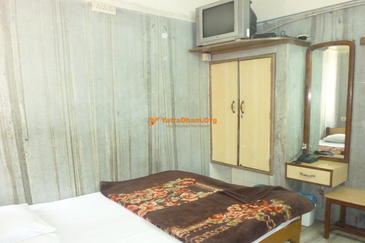 Shree Swaminarayan Mandir Sevashram Delhi 2 Bed Room