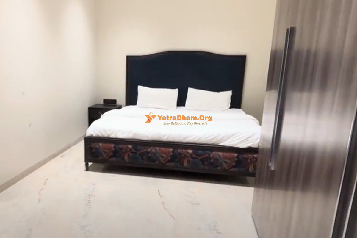 Swarnagiri Sree Venkateswara Swami Devasthanam Bhuvanagiri 4 Bed AC Room View