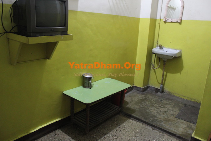 Triveni Lodge Parli Vaijnath Room