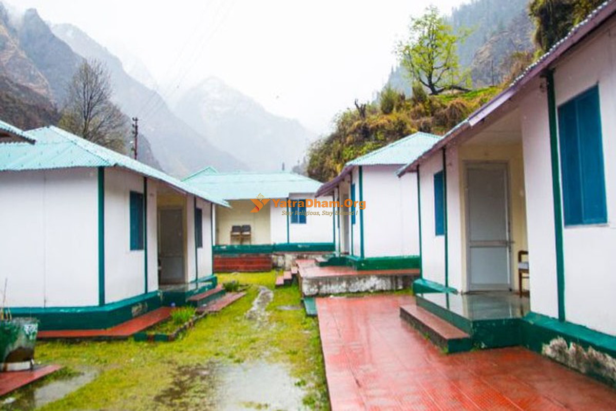 PhoolChatti (GMVN) Phoolchatti (Near Yamunotri) Building