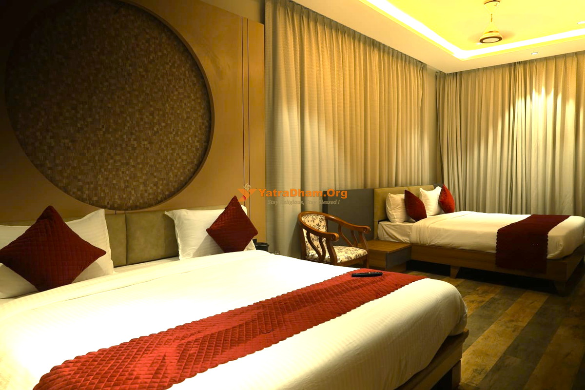 Hotel Narayan Inn Dwarka 4 Bed AC Room