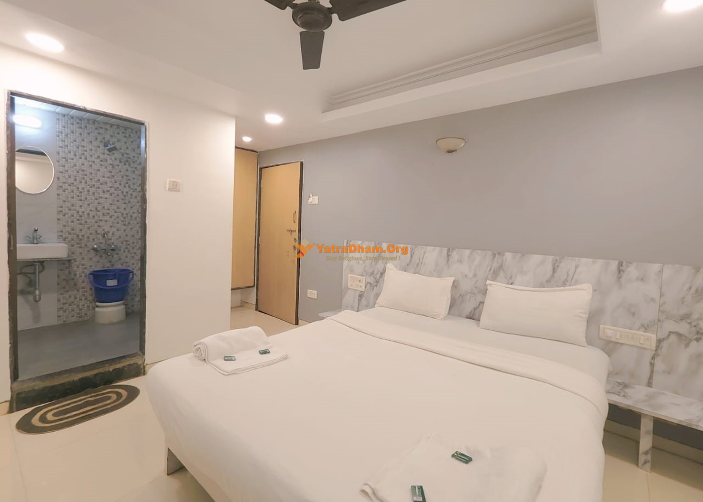 Hotel Satkar Mahabaleswar 2 Bed AC Room