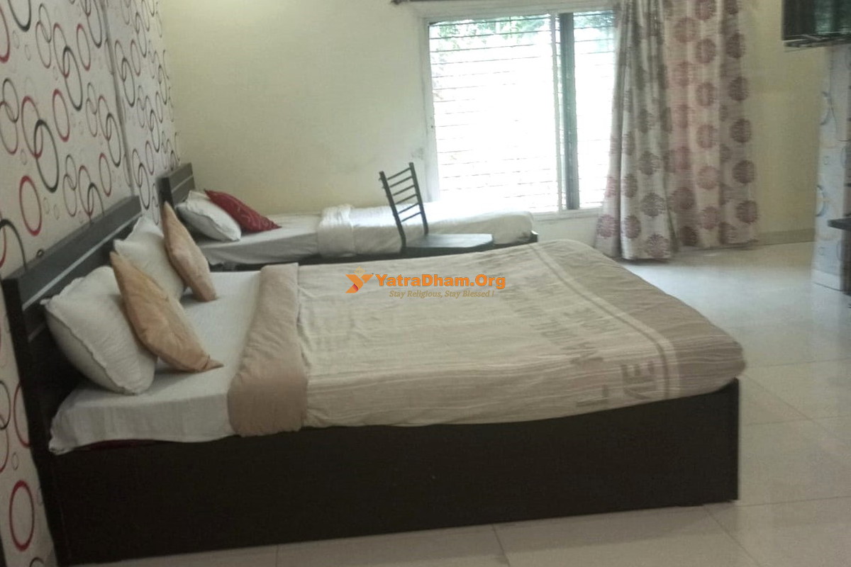 Indore Hotel Mahati 3 Bed Room 