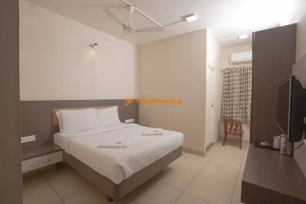Hotel Sownthariyam Palani 2 Bed Room