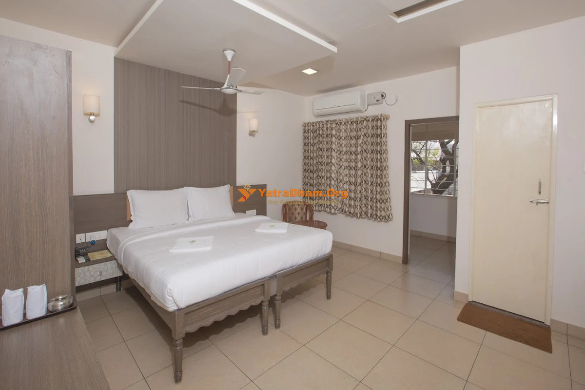 Hotel Sownthariyam Palani 2 Bed Room