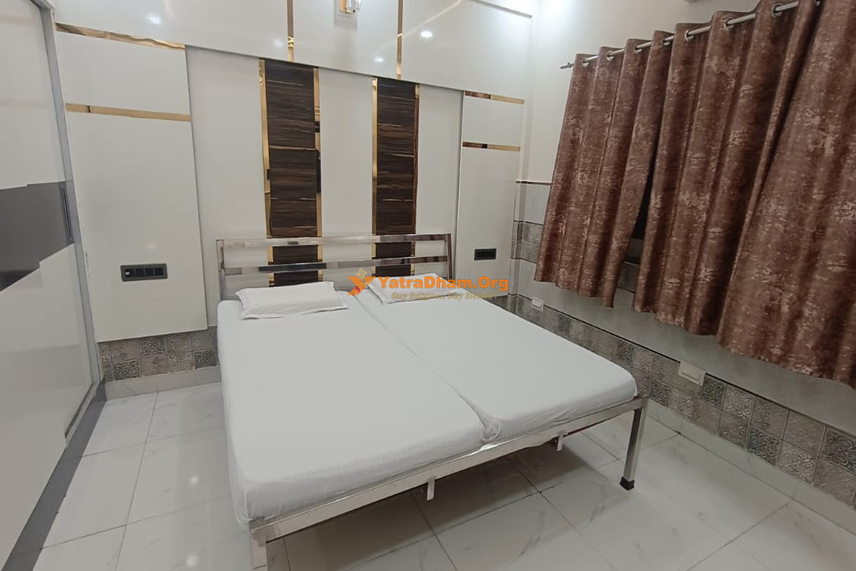 Shree Delhi Gujarati Samaj Delhi 2 Bed Premium AC Room View