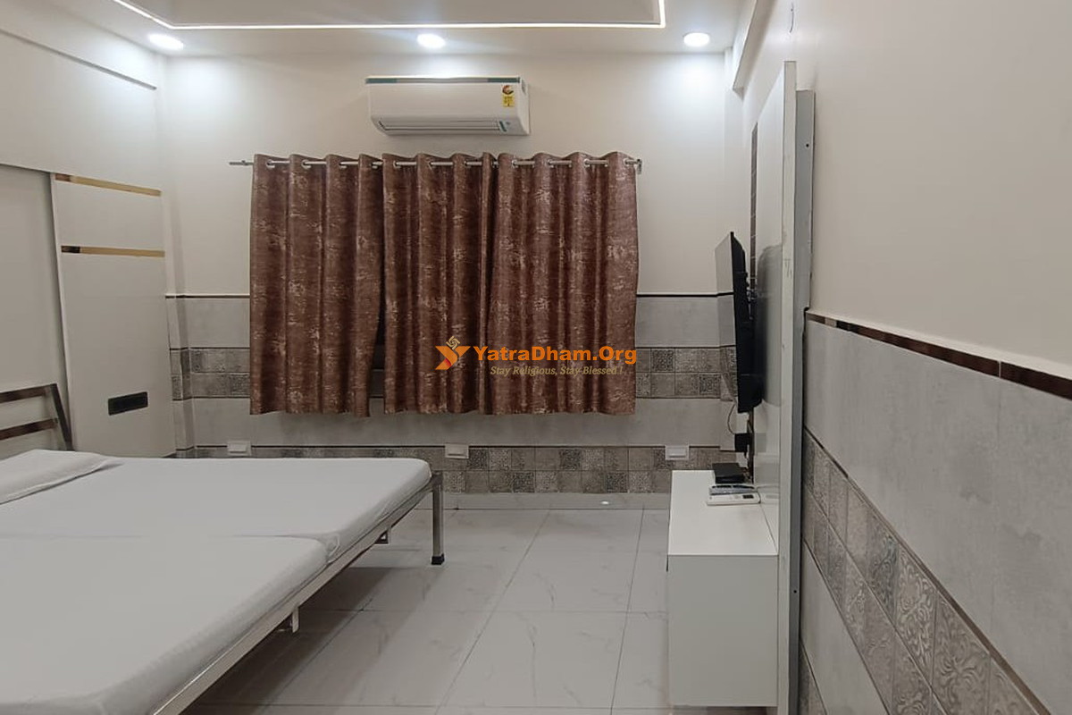 Shree Delhi Gujarati Samaj Delhi 2 Bed Premium AC Room View