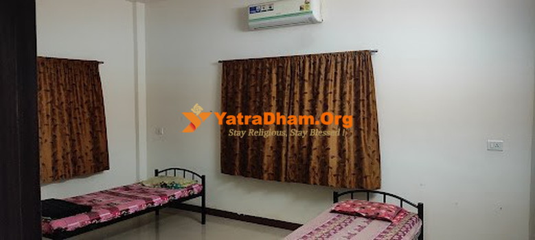 Gurudham Dharamshala Pune (Katraj) Room