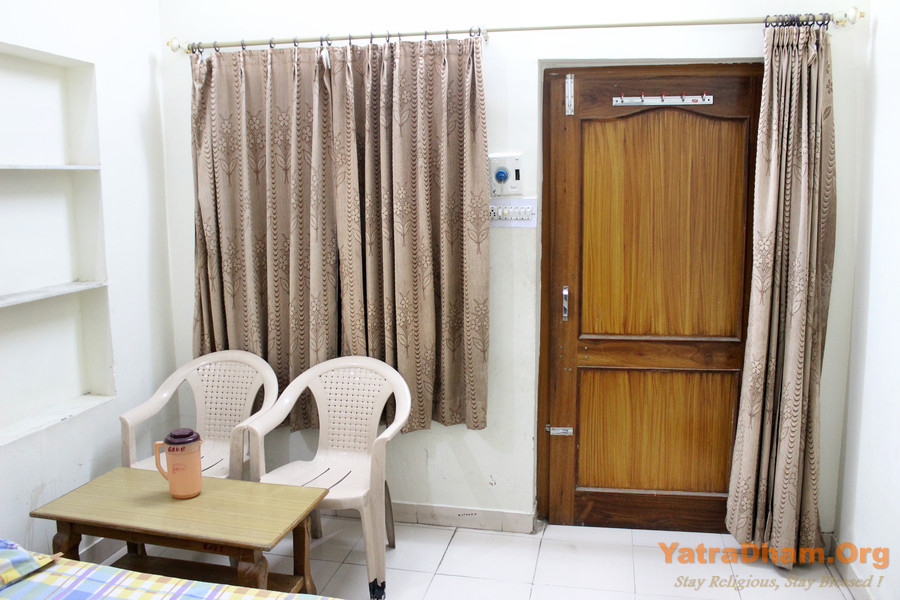 Shri Gautam Ashram Pushkar Room