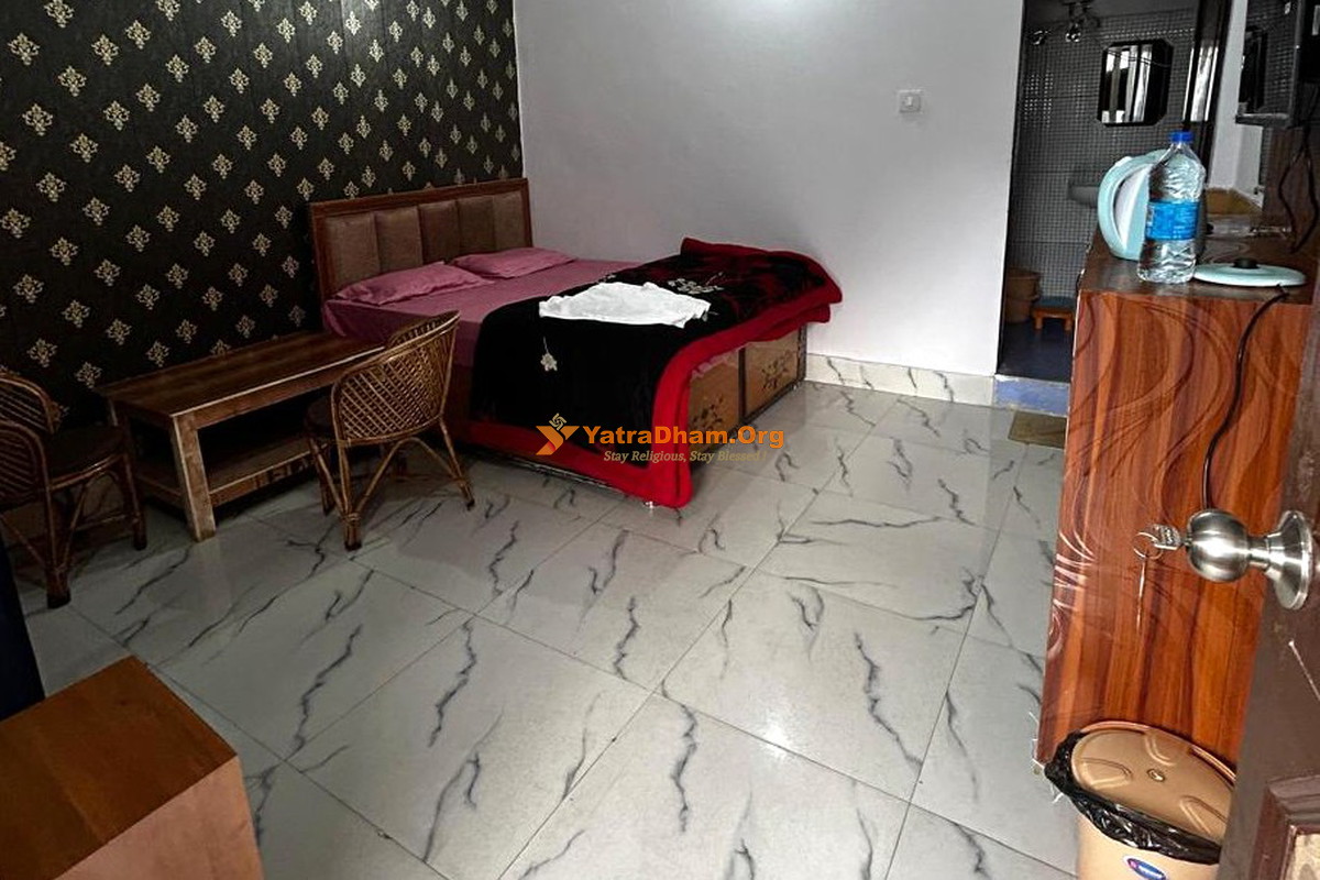 Hotel Mahadev Guptkashi 2 Bed Room