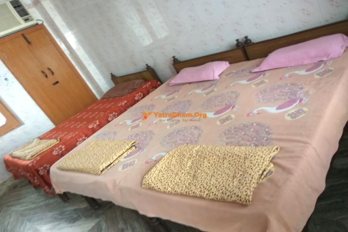 Ravi Prem Sabha Dharamshala Haridwar 3 Bed Room