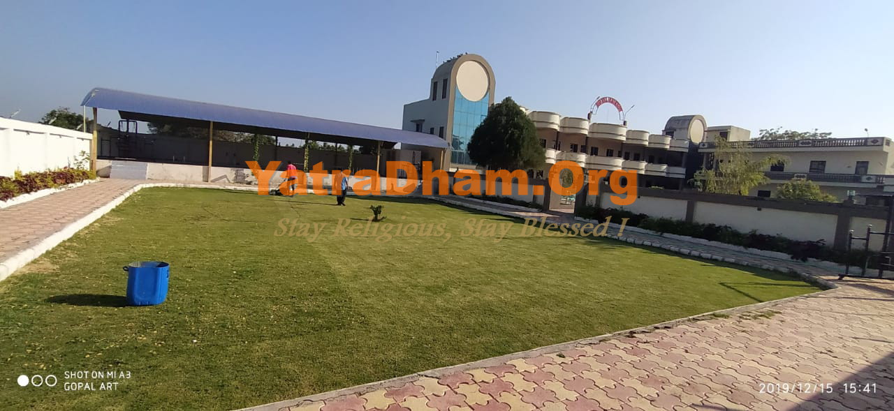 Hotel Rainbow Sasangir Room Open Area