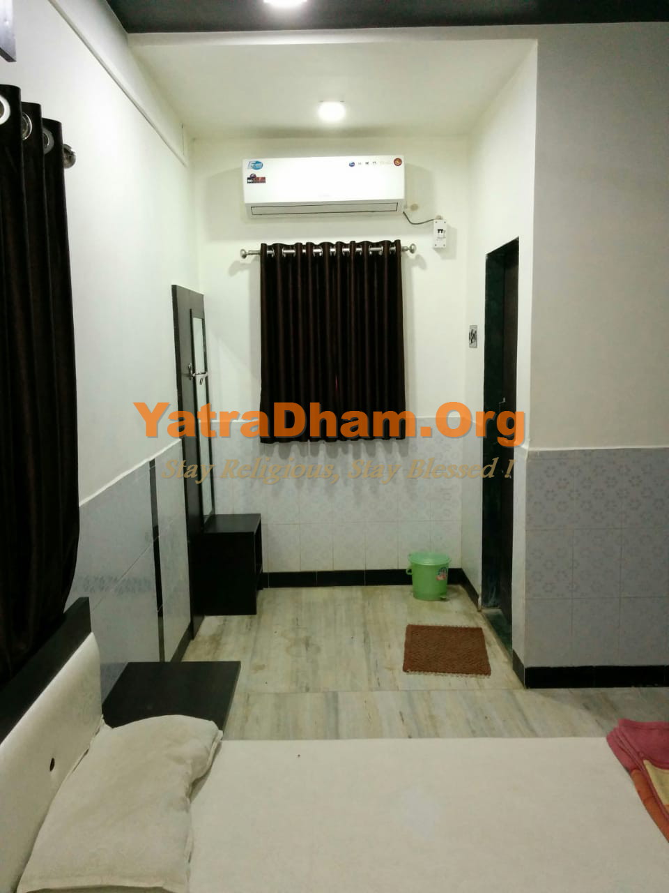 Hotel Rainbow Sasangir Room