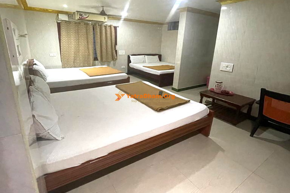 Rameshwaram Hotel Raamajayam 6 Bed Room View