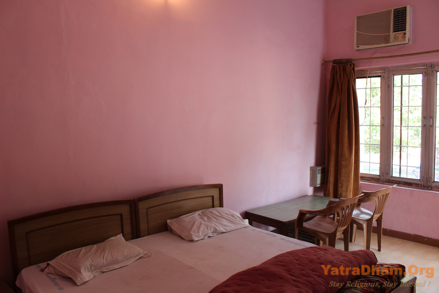 Baba Kali Kamli Wala Yatri Niwas Rishikesh 2 Bed AC Room