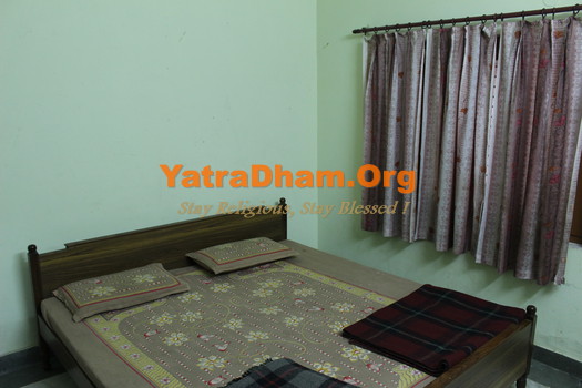 Swargashram Yatri Niwas Rishikesh 2 Bed Room