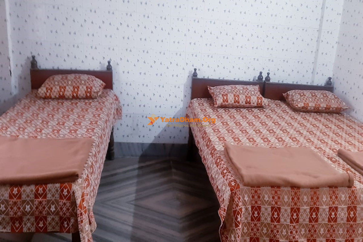 Ravi Prem Sabha Dharamshala Haridwar 3 Bed Room