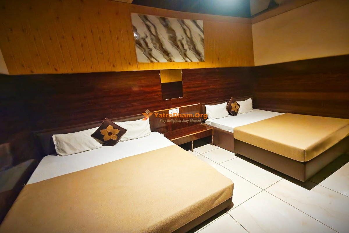 Hotel Om Palace Ujjain Premium Triple Bed AC View