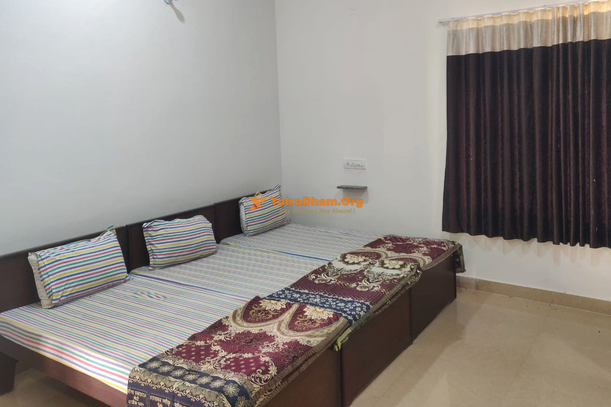 Shri Vijaypataka Parshwanath Tirth Dharamshala Sirohi Room View