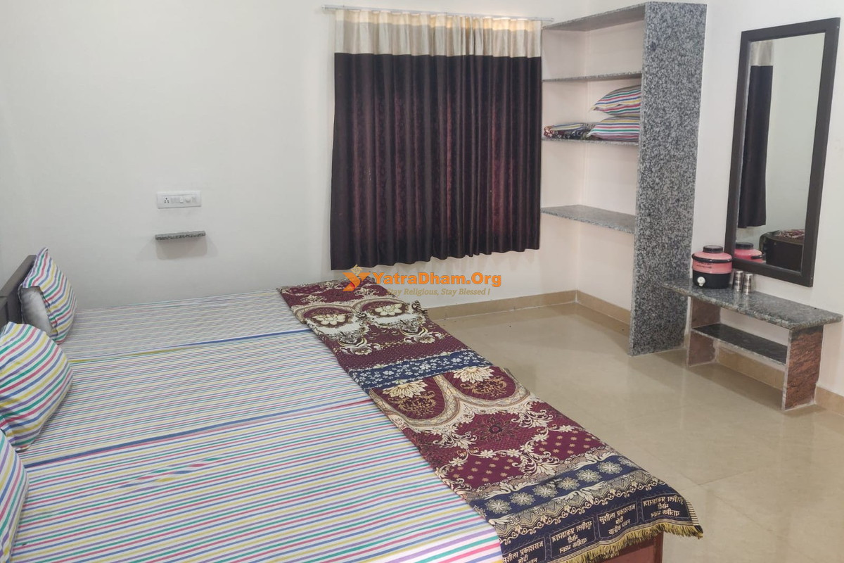 Shri Vijaypataka Parshwanath Tirth Dharamshala Sirohi Room View