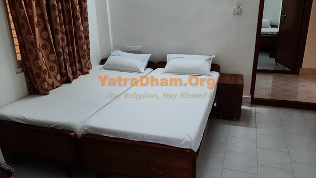 Sai Guest House Puttaparthi Room