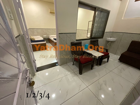 Hotel Gokul Saputara Room