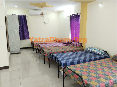 Pithapuram Sri Datta Paduka Nivas Room View 4