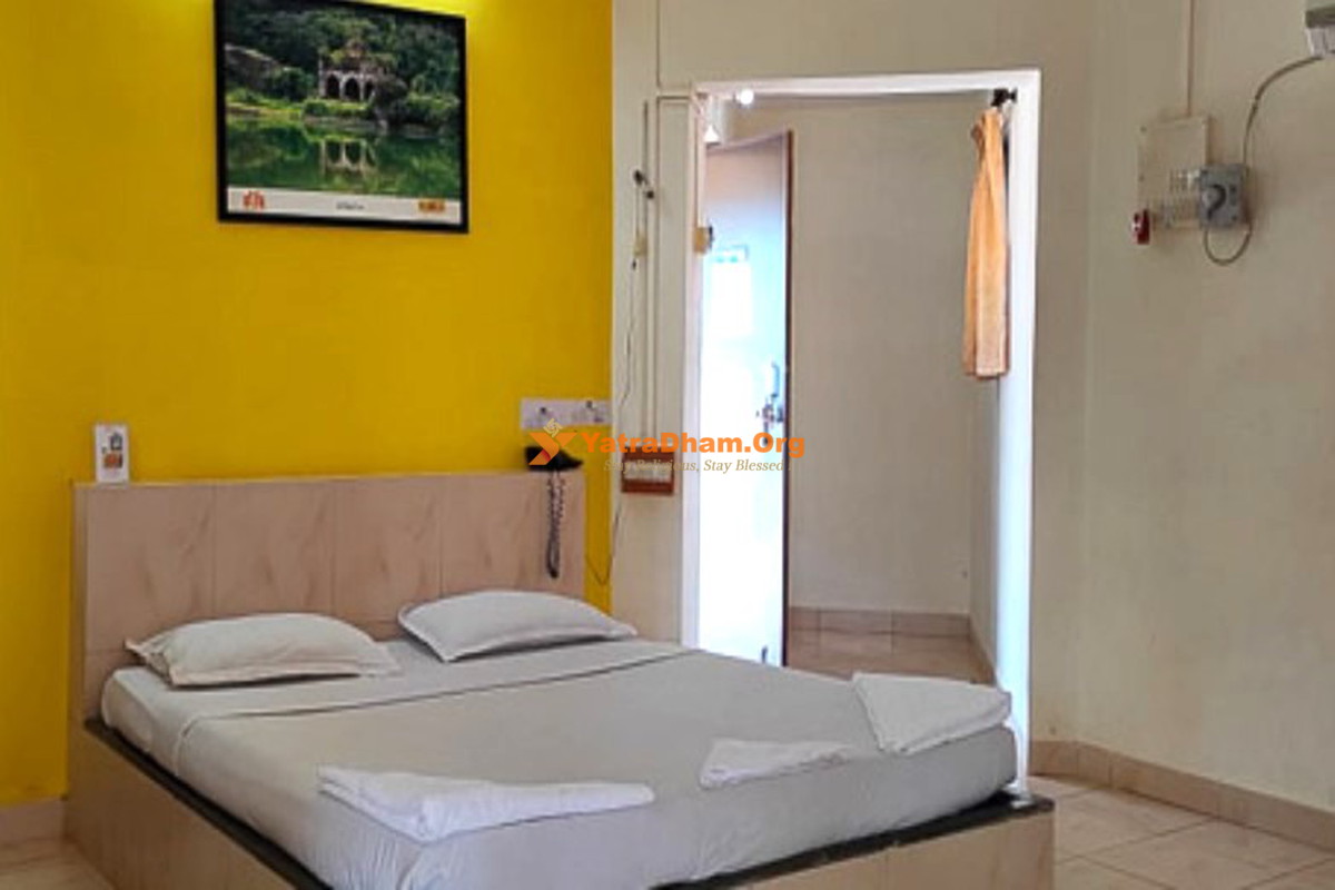 Velneshwar Resort (MTDC) Konkani House Guhagar Room