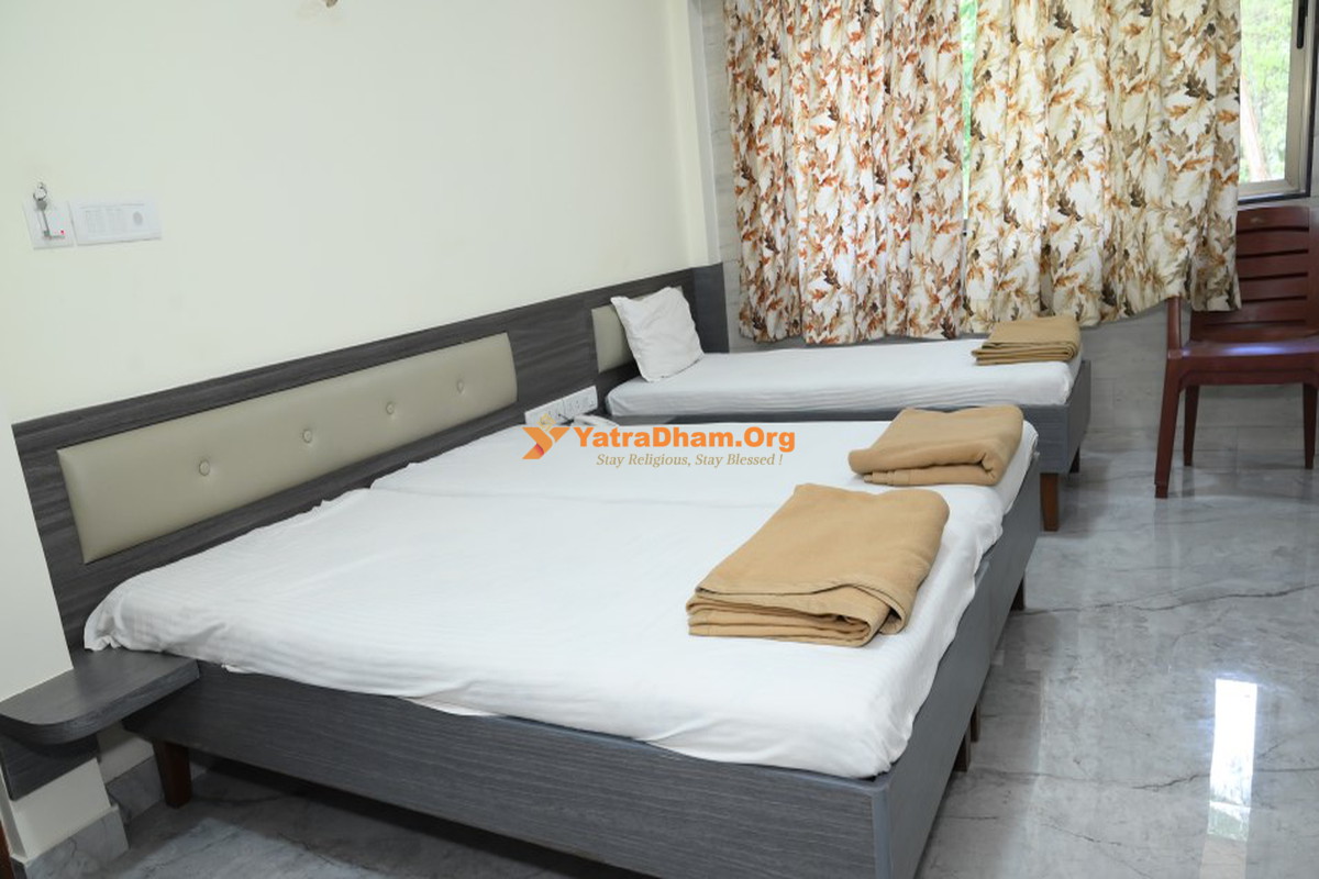 Patel Sanatorium Lonavala 3 Bed Room