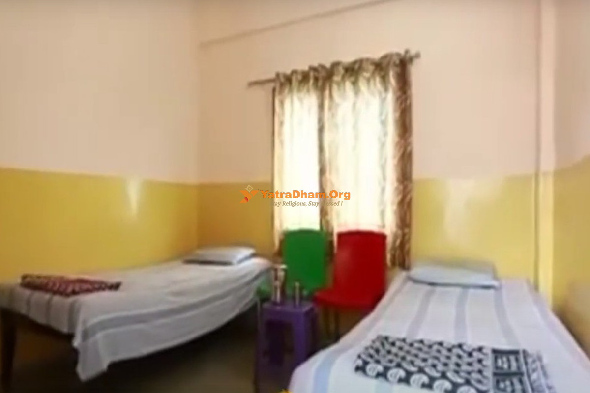Om Datta Chile Bhakta Niwas Ganagapur 2 Bed Room