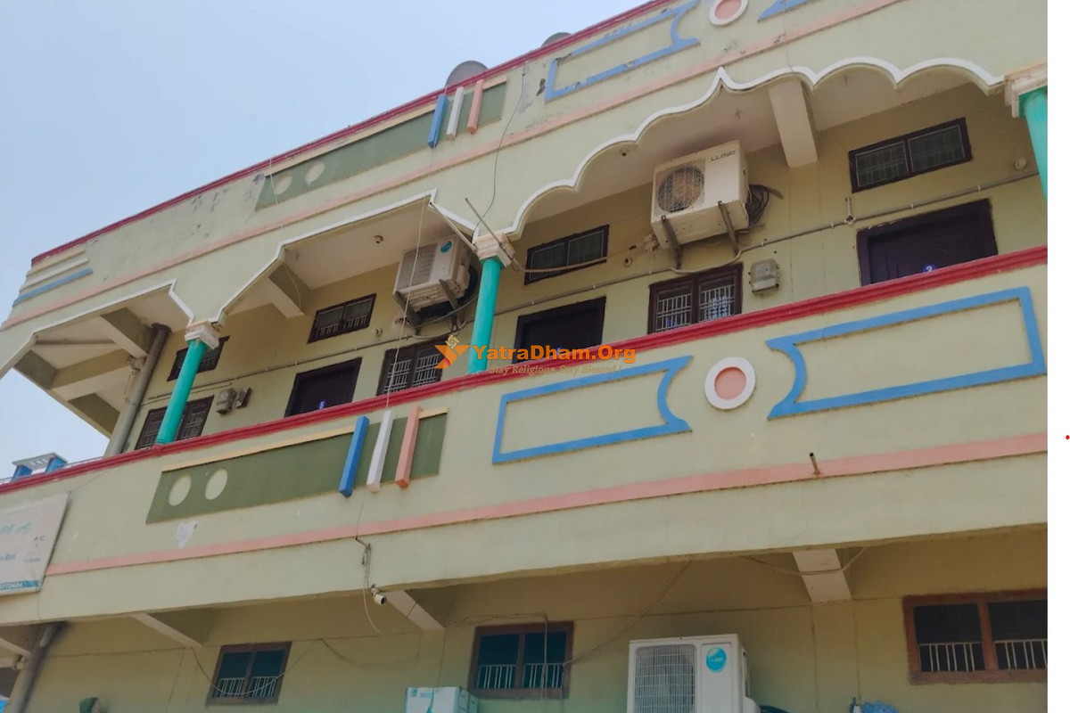Reddy Guest House - Kaleshwaram_Building View_1