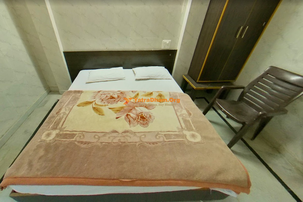 Kamadhenu Lodge Basara 3 Bed Room