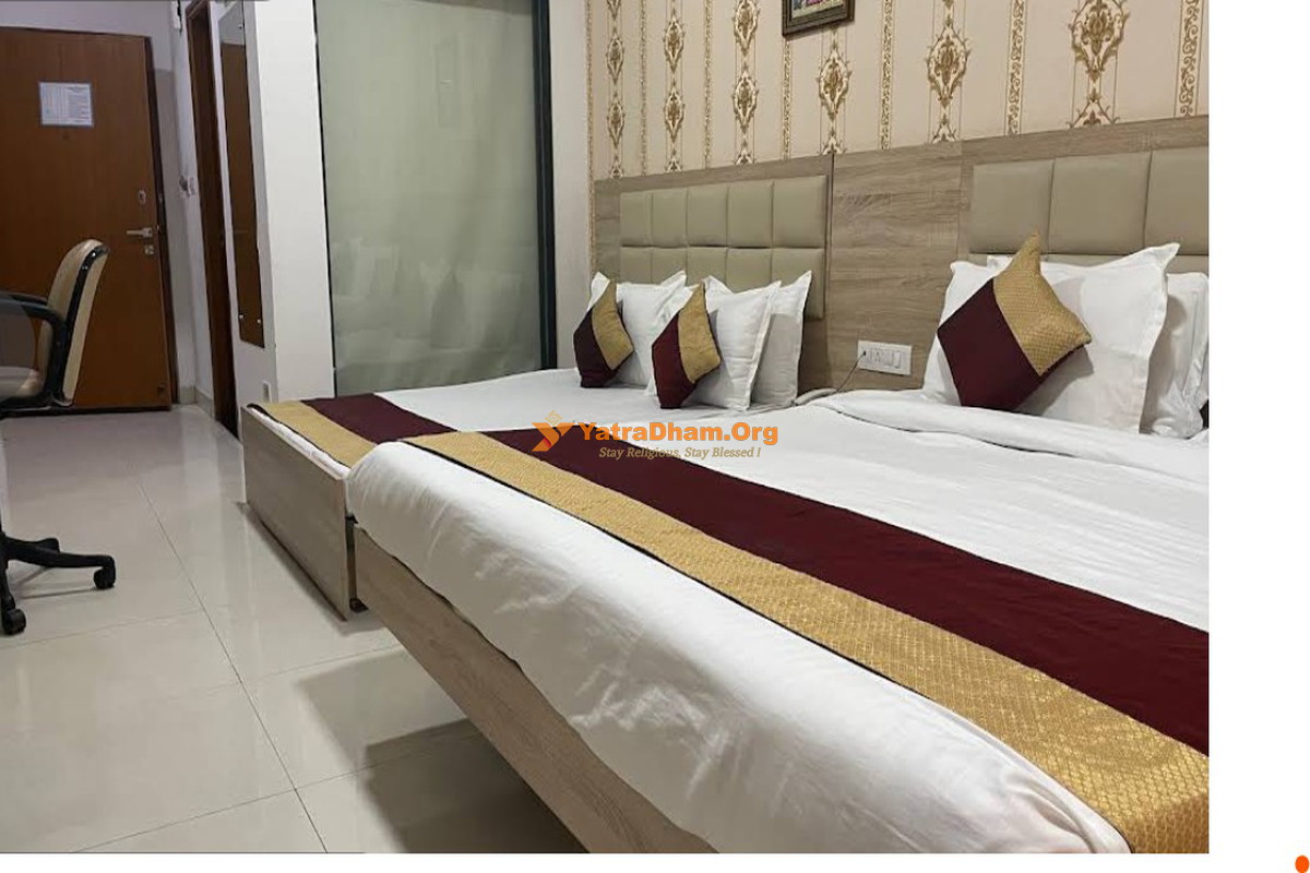 Seth Murlidhar Mansinghka Seva Sadan Vrindavan Room