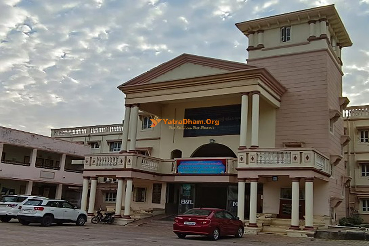 Chunilal Nagardas Adani Yatrik Bhavan Dharmshala Palitana Building View