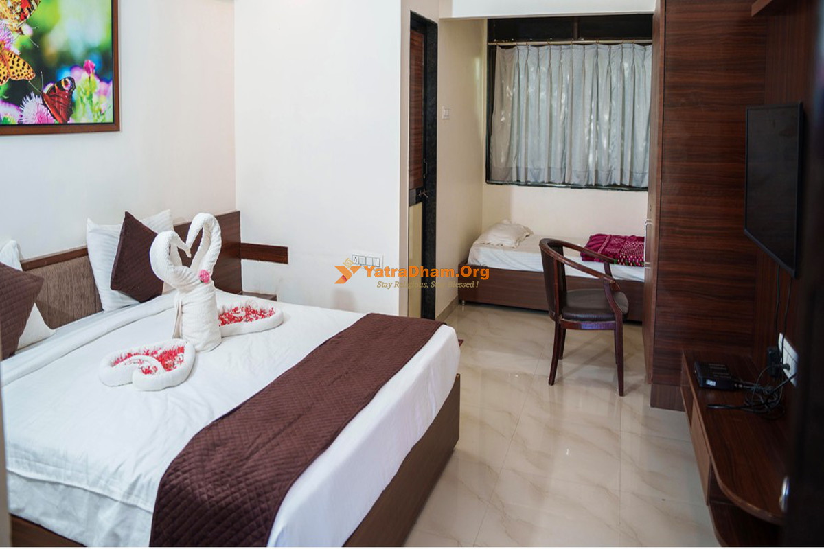 Nishkalank Mahadev Hotel Saanvi Resort Koliyak Sea Temple 3 Bed Room View