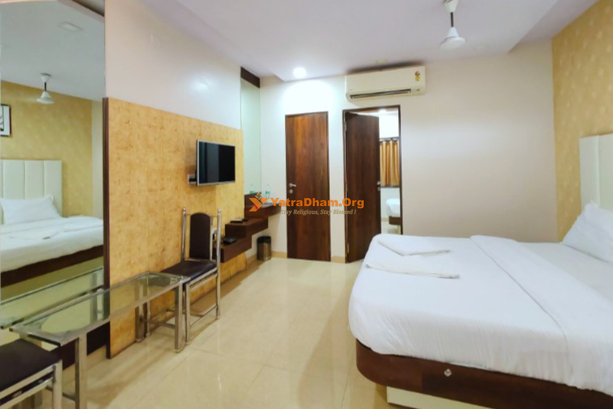 Hotel Great Samrat - Khopoli 2 Bed Room View