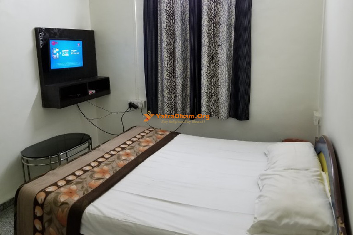 Vijay Shree Hotel And Lodging - Khopoli 2 Bed Room View