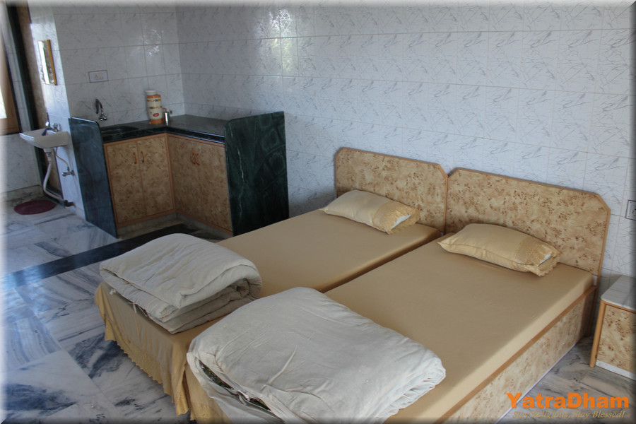Munisuvrat Shanidham Jain Shwetambar Tirth Room View