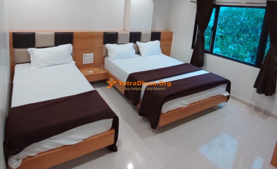Hotel Shivaay Somnath 3 Bed Room