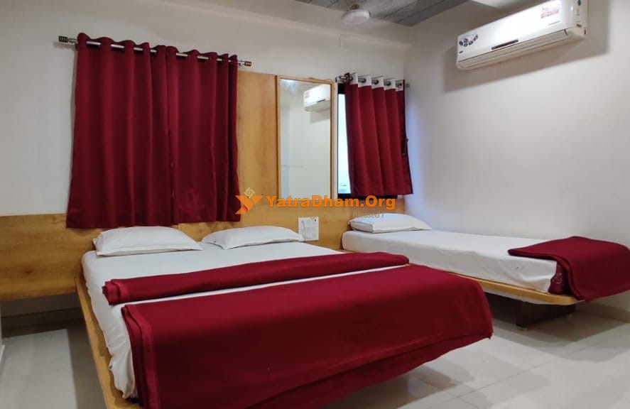 Hotel Shivaay Somnath 3 Bed Room