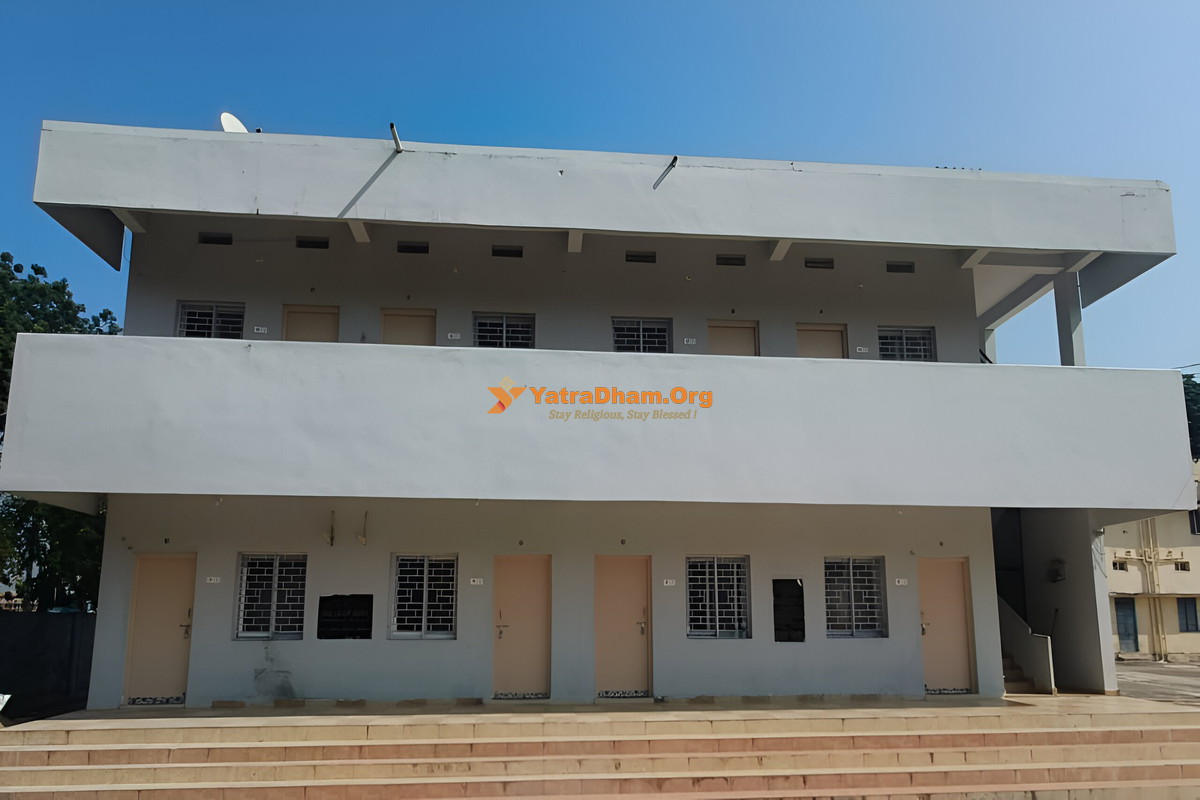 Singareni Choultry (Kaleshwara Muktheeshwara Swamy) Kaleshwaram Building View