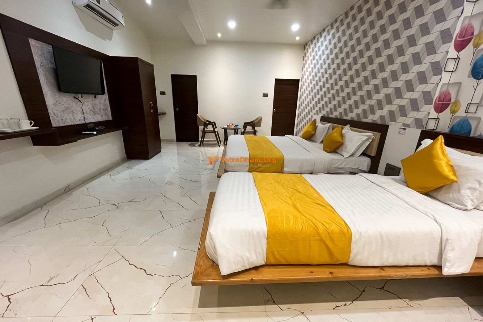 Somnath Hotel Riverfront 3 Bed Room View