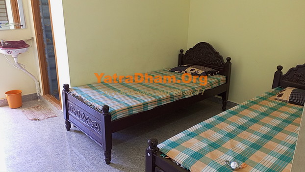 Sri Veerabhadra Bhikshavriti Swami Madh Srisailam Room