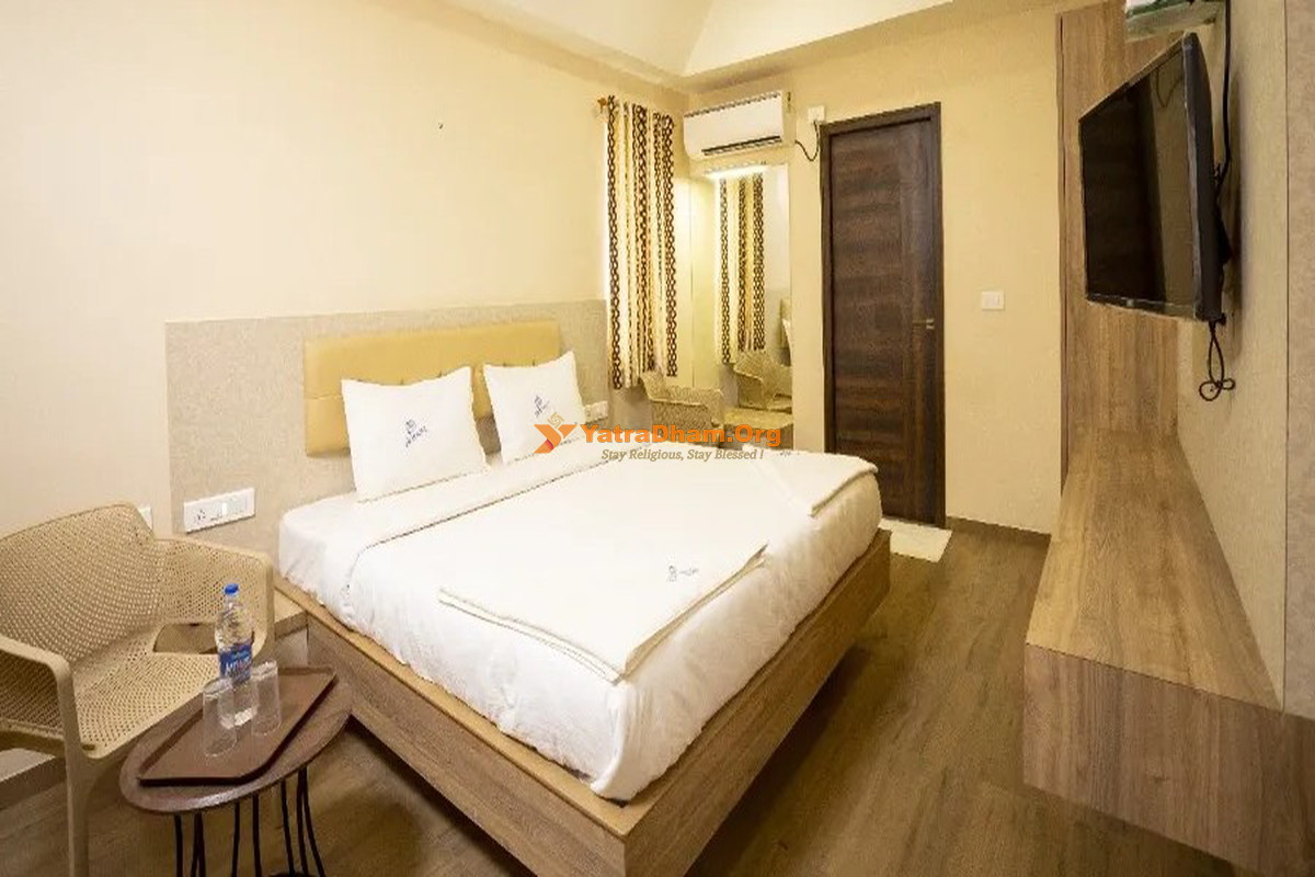 Ponnis Hotel -Palani 2 Bed Room View